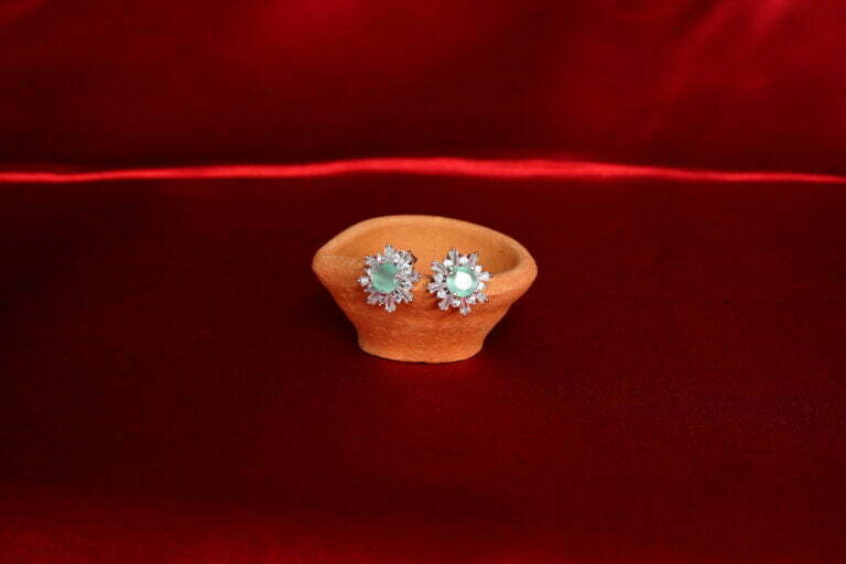Green stone stud