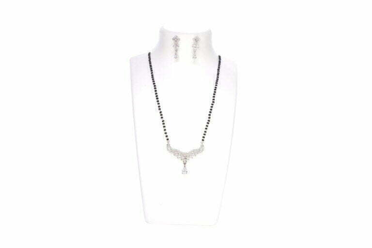 White stone single line square leaf design Mangalsutra