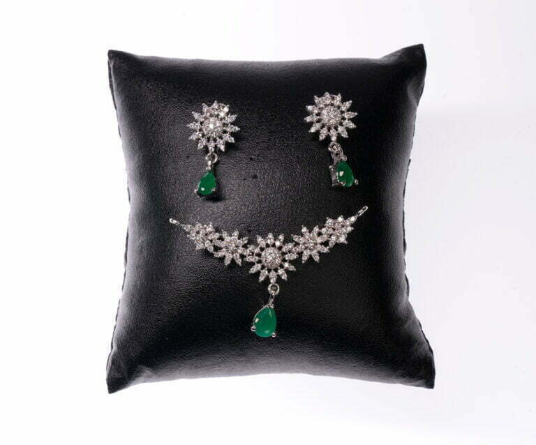 Bloom collection flower white stone and green bead set