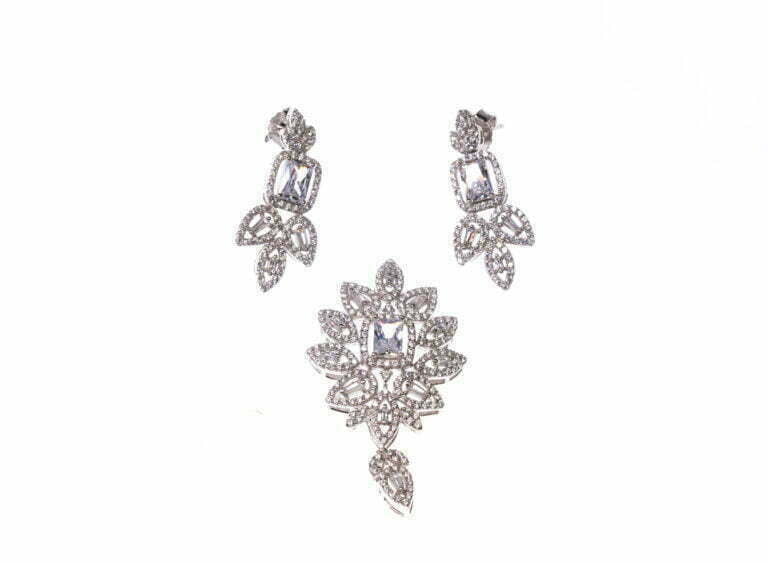 Exclusive royal party wear pendant set