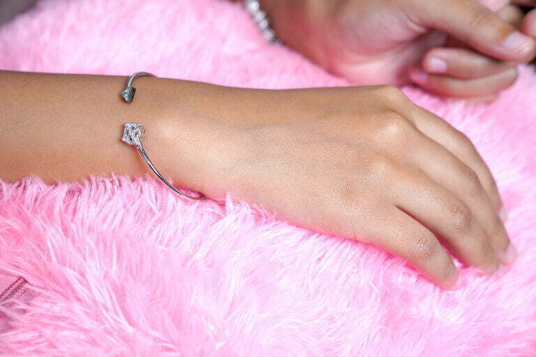 Silver Round Stone Kada with  Arrow Design - Image 2