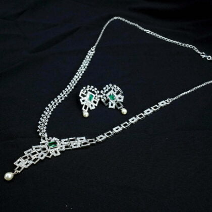 Green queen necklace set