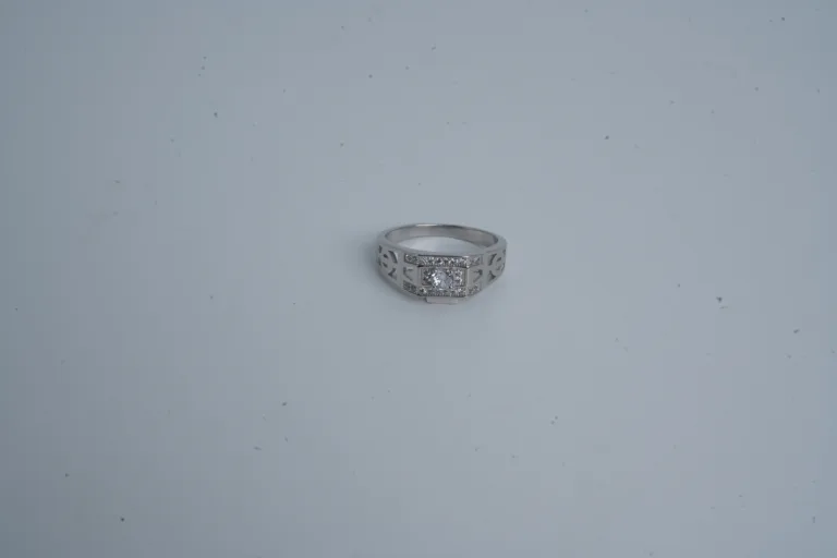 Men's Pure Silver temple Solitaire Ring - Image 2