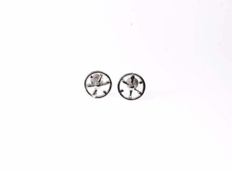 Wheel Designed silver Stud