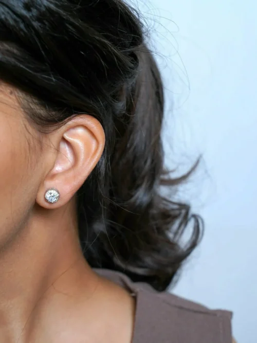 Round solitaire small studs