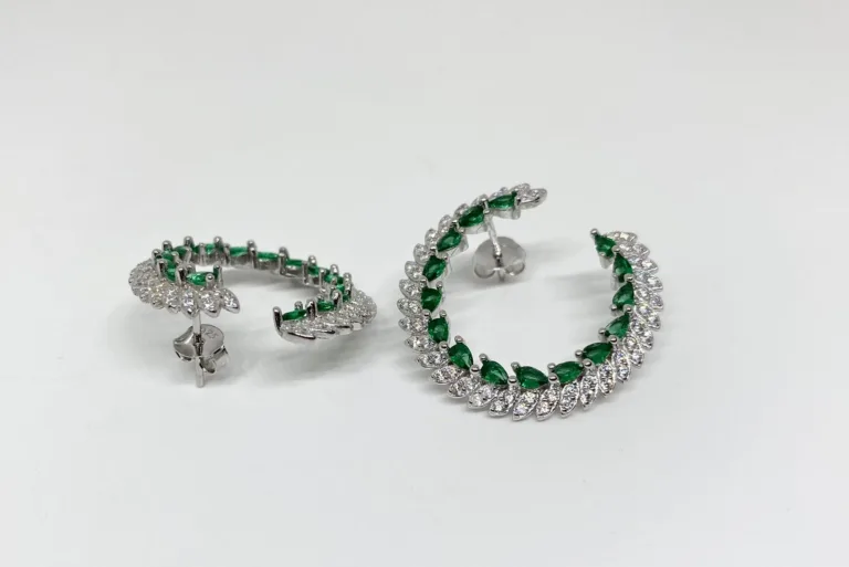 Marquise shape emerald designer stud - Image 2