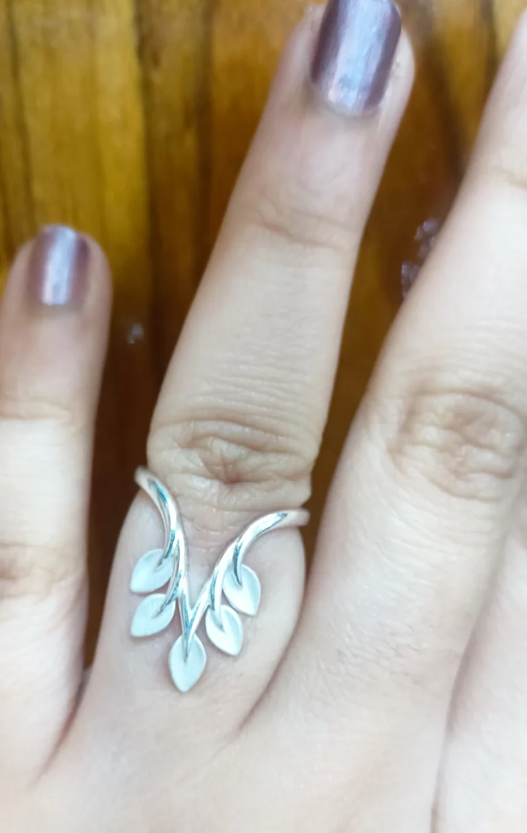 leaf design vanki silver ring - Image 2
