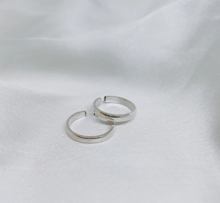 Sterling Silver Plain Band Adjustable Toe Ring - Image 2