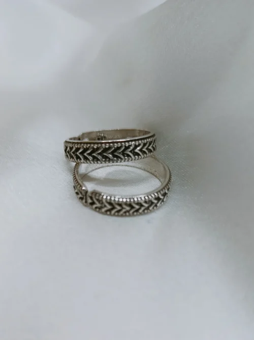 Pure Silver oxidized Zigzag Toe Ring