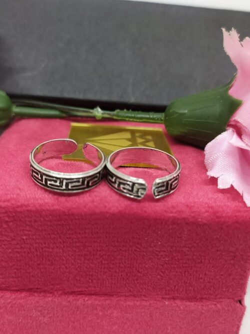 Oxidise tribal silver toe ring