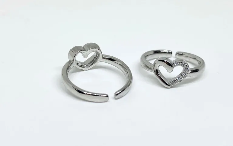 Heart shape silver toe ring - Image 2