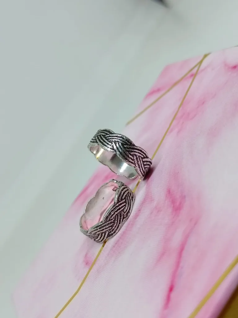 92.5 Pure Silver Veni Design Toe Ring - Image 2