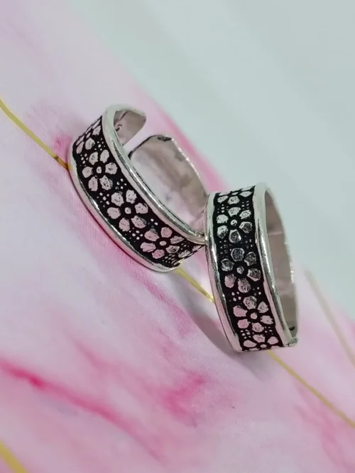Pure Silver Band Flower Toe Ring