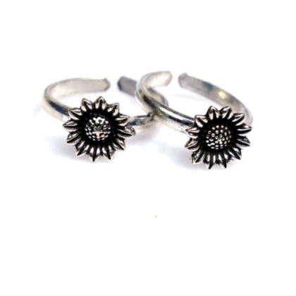 Pure Silver Flower Design Toe Ring
