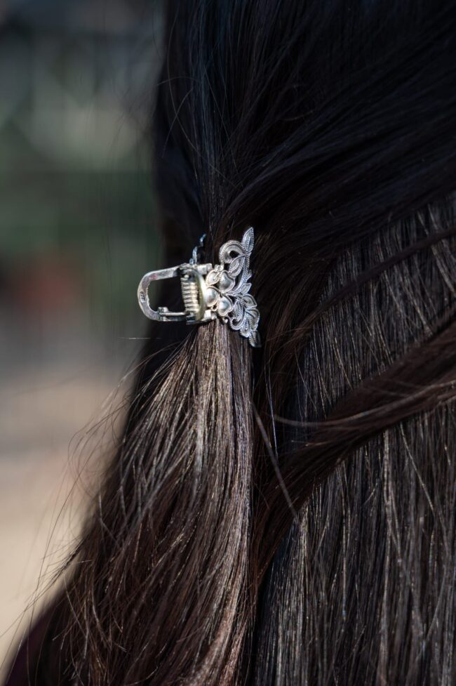 Pure Silver Triangle Shape Oxidised Hair Clucth