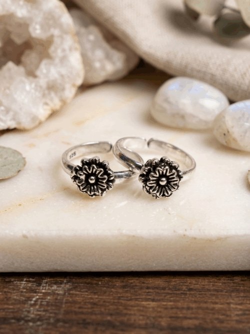 Pure Silver Double Layered Flower Toe Ring