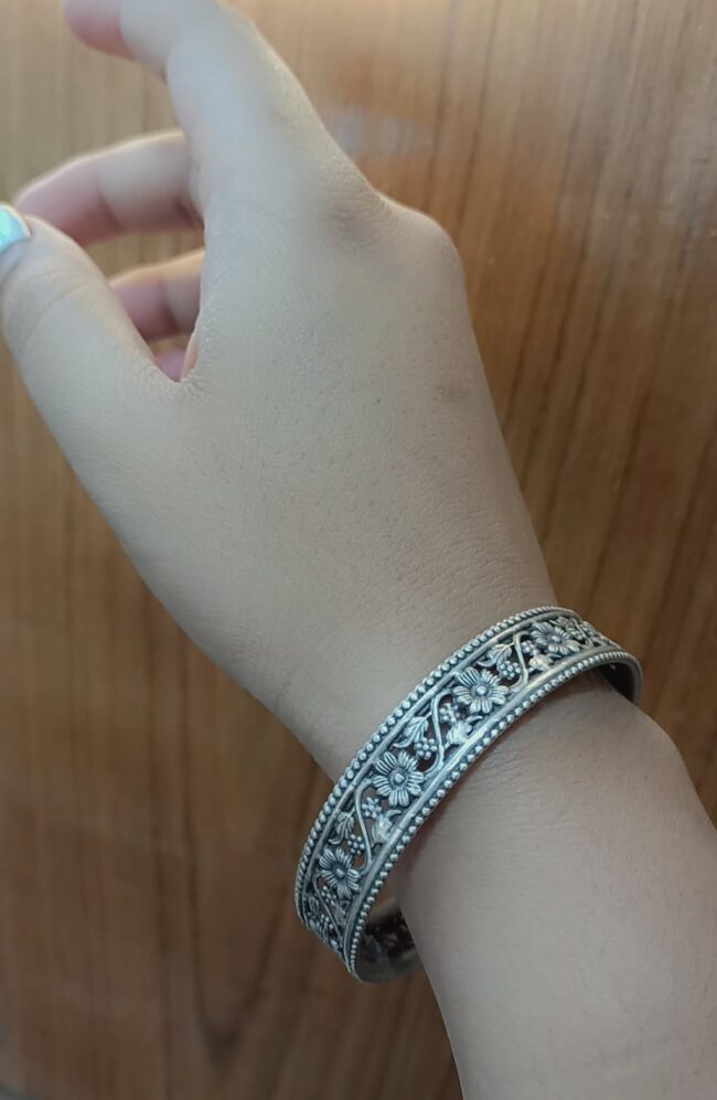 Pure Silver Garden Bangle - Image 4