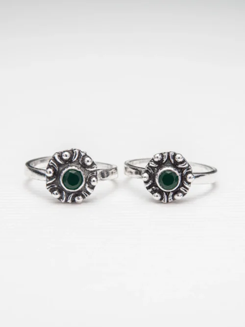 Pure Silver Oxidised Finish Green Cut Stone Toe Ring