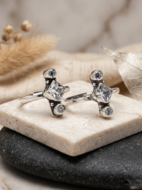 92.5 Sterling Silver White Cut  Stone Toe Ring