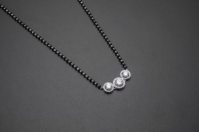 Pure Silver 3 Stones Karimani Mangalsutra - Image 2