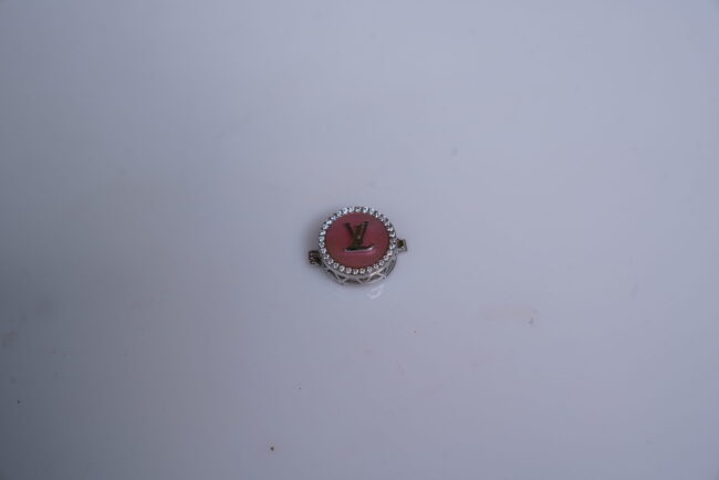 Silver Lv Button
