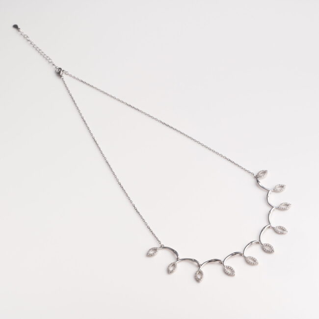 Pure Silver Hanging Leaf Design Necklance - Image 3