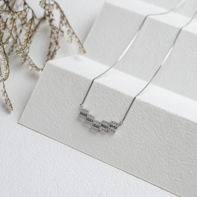Silver Ladder Chain Pendant
