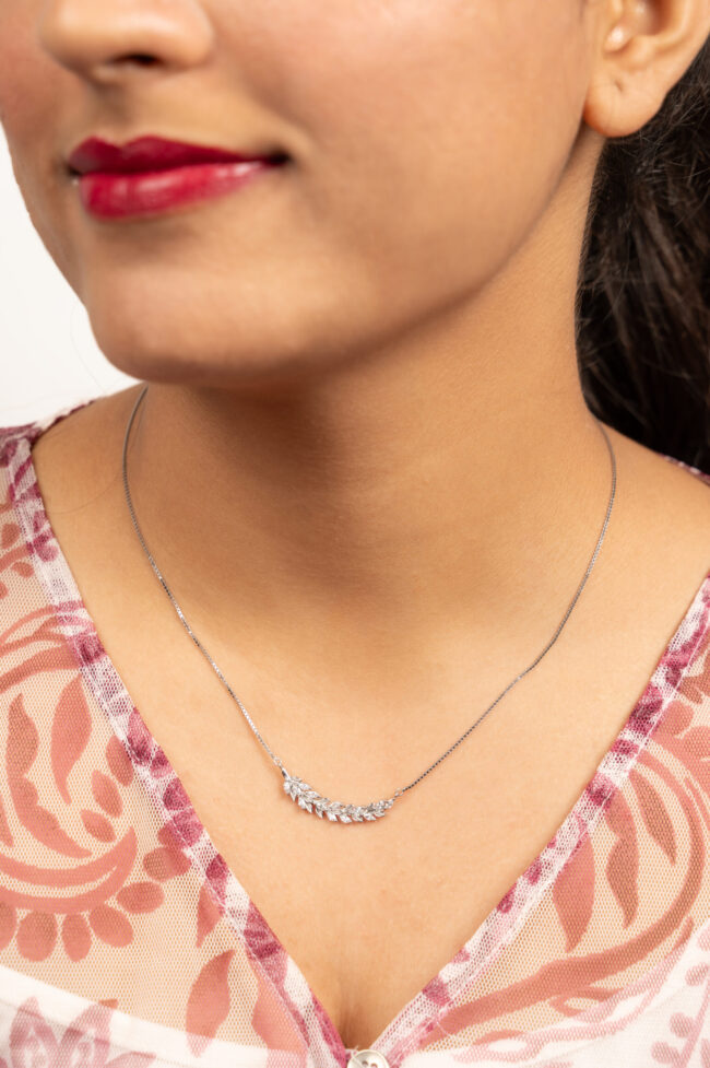 92.5 Silver Elegant Leaf Design Pendant - Image 2