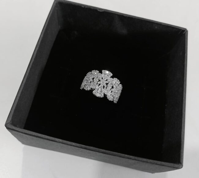 Pure Silver Designer Solitaire Cocktail Ring - Image 2