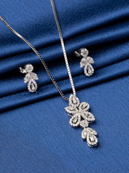 Tanishq Elegant Pure Silver Set