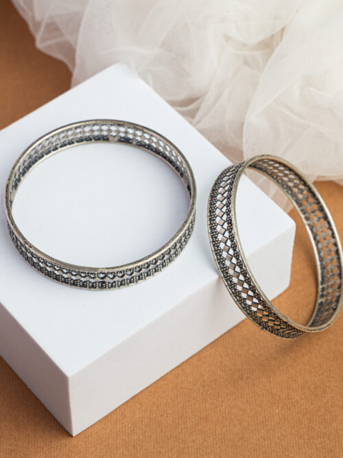 Pure Silver Hand Crafted Nakashi Bangle