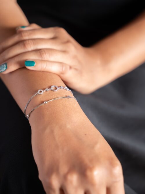 silver brace;et