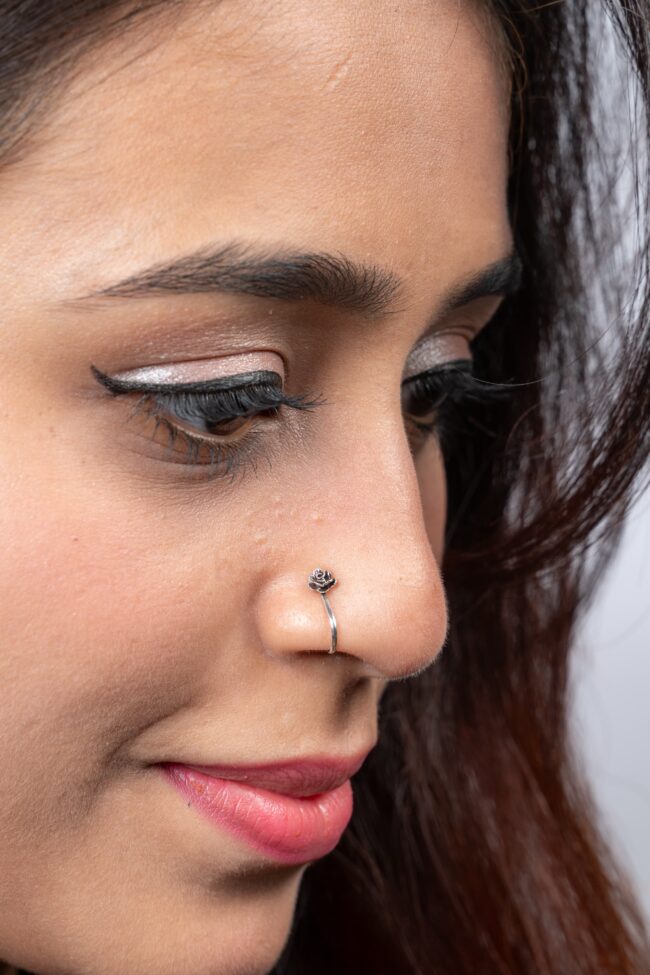 silver press nose pin
