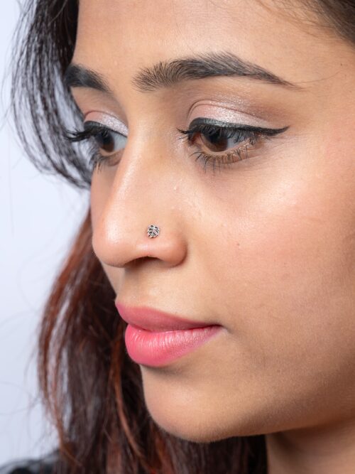 silver nose pin