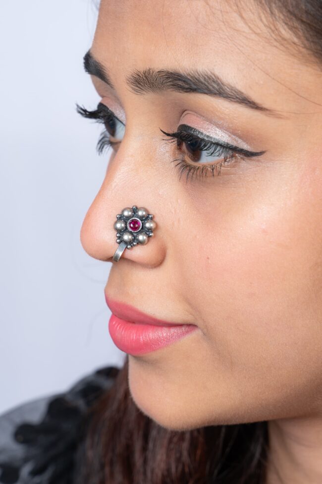 silver nose pin