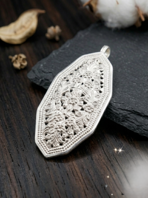 silver hair clip